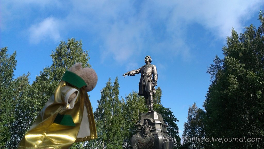 Памятник Петру I в Петрозаводске - ответ на угадайку. 